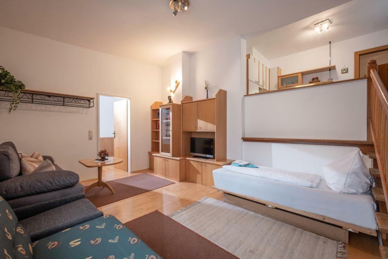 Gastehaus Amor Apartment Mayrhofen Exterior photo