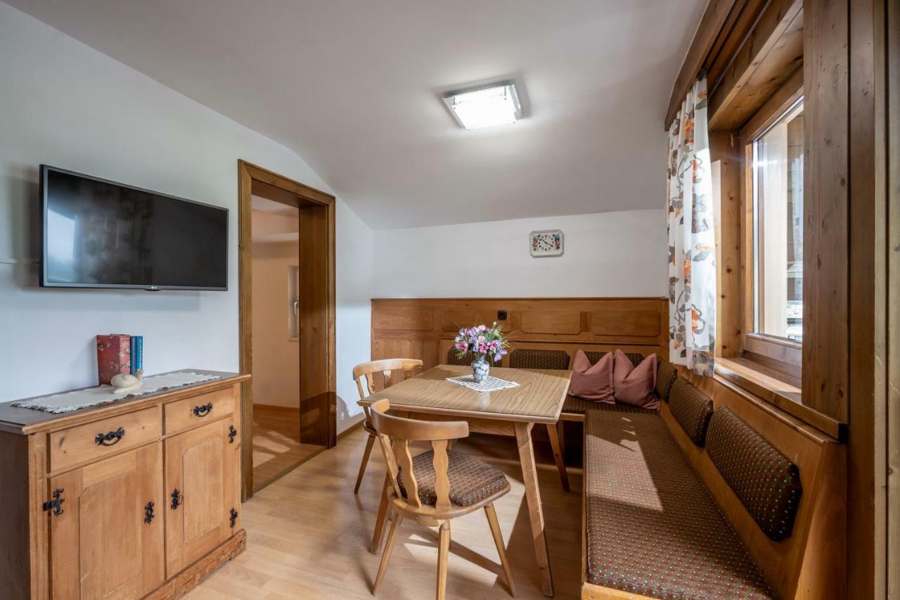 Gastehaus Amor Apartment Mayrhofen Exterior photo