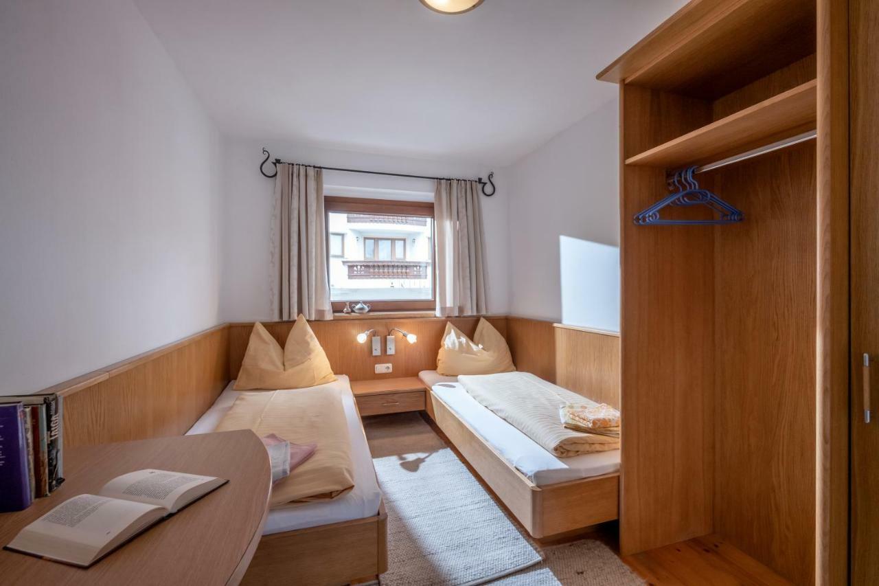Gastehaus Amor Apartment Mayrhofen Exterior photo